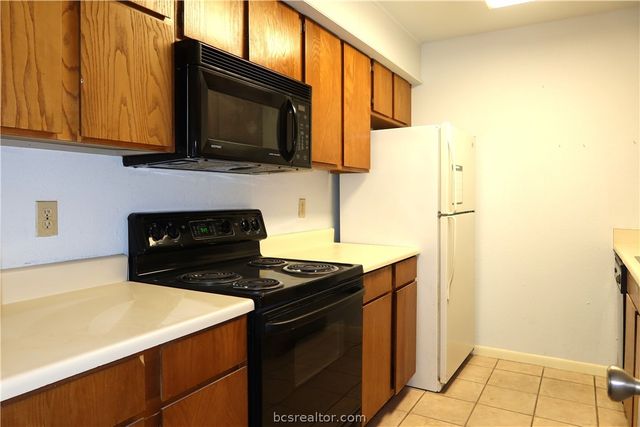 1500 Olympia Way 31, College Station, TX 77840