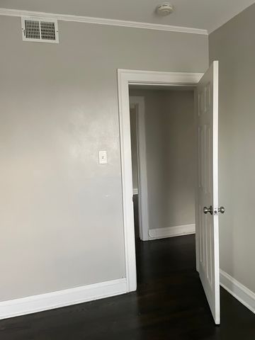 7922 S MARSHFIELD Avenue 3f, Chicago, IL 60620