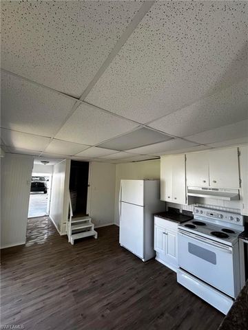 248 Flame LN, North Fort Myers, FL 33917