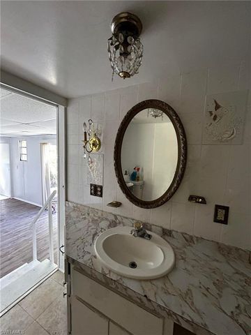 248 Flame LN, North Fort Myers, FL 33917