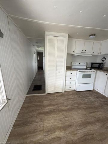 248 Flame LN, North Fort Myers, FL 33917