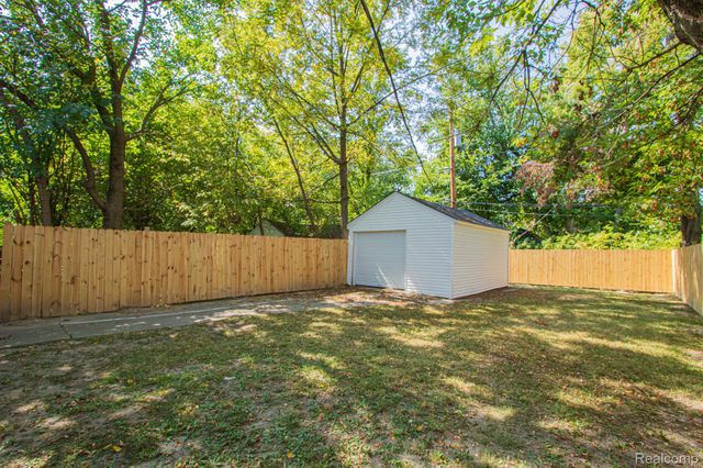 11921 Riad Street, Detroit, MI 48224