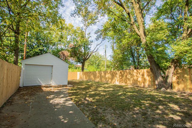 11921 Riad Street, Detroit, MI 48224