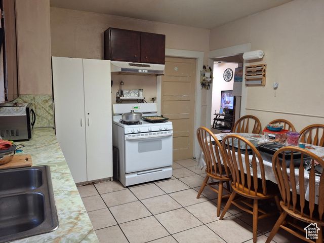 6 N 400 W, Hyrum, UT 84319