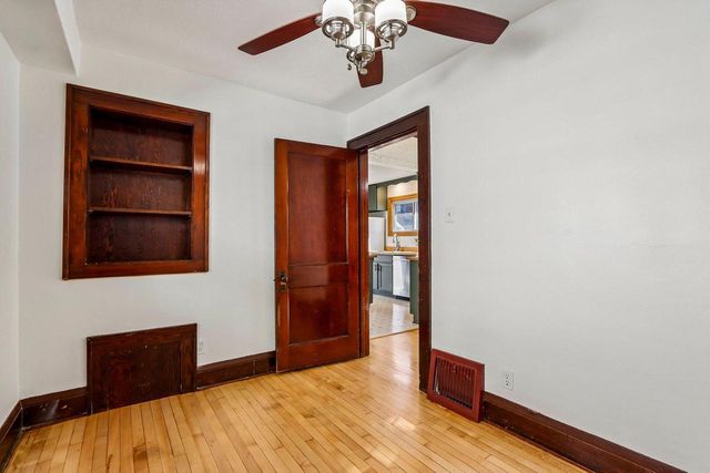 2214 Vollmer AVENUE, Milwaukee, WI 53207