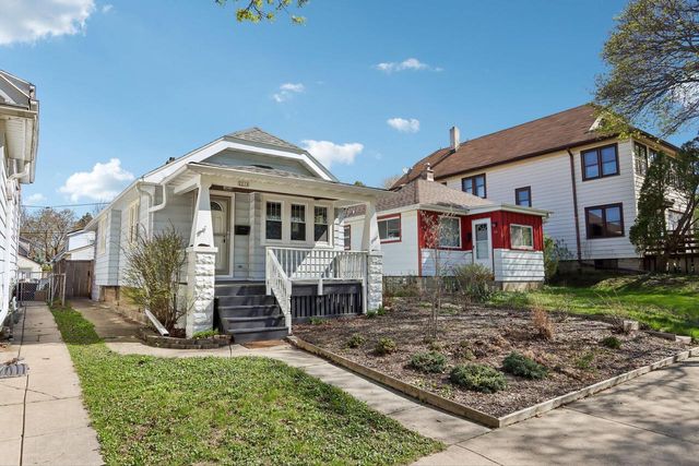 2214 Vollmer AVENUE, Milwaukee, WI 53207