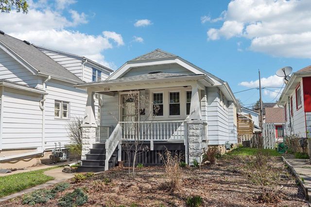 2214 Vollmer AVENUE, Milwaukee, WI 53207