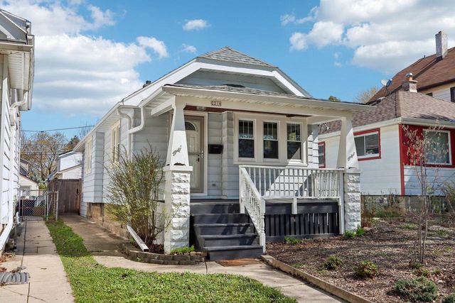 2214 Vollmer AVENUE, Milwaukee, WI 53207