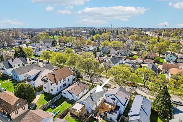2214 Vollmer AVENUE, Milwaukee, WI 53207