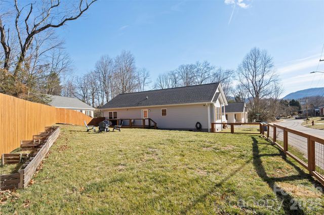5 Carolinda Lane, Waynesville, NC 28786