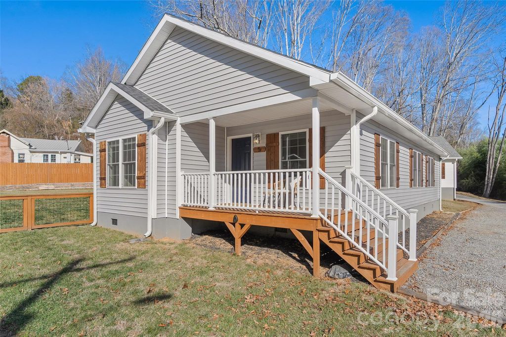 5 Carolinda Lane, Waynesville, NC 28786