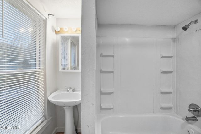 937 Prouty Avenue, Toledo, OH 43609