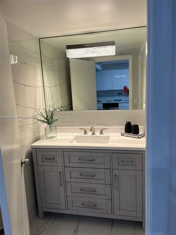 2301 Collins Ave 628, Miami Beach, FL 33139