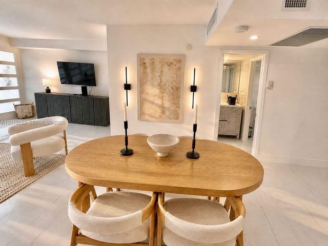 2301 Collins Ave 628, Miami Beach, FL 33139