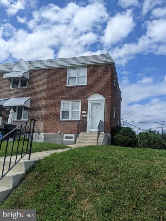 2 S STRATFORD RD, Glenolden, PA 19036