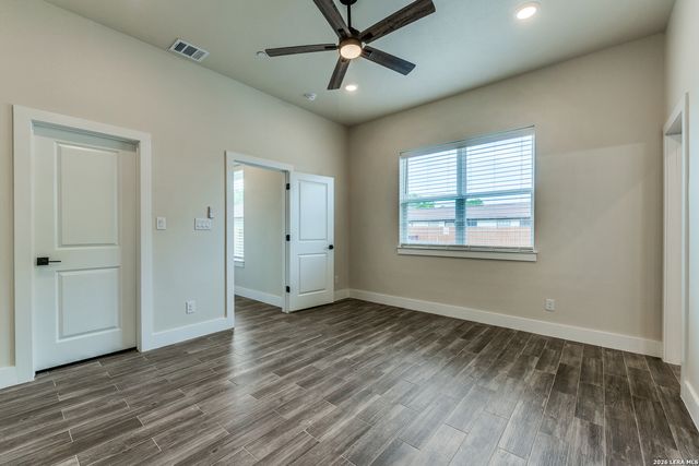 2148 PANIOLO DR, Boerne, TX 78006