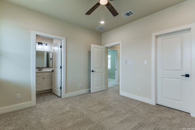 2148 PANIOLO DR, Boerne, TX 78006