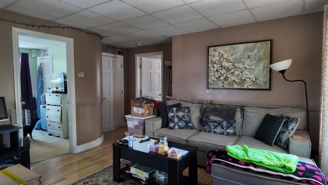 36 Elm Street, Derry, NH 03038