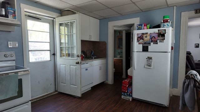 36 Elm Street, Derry, NH 03038