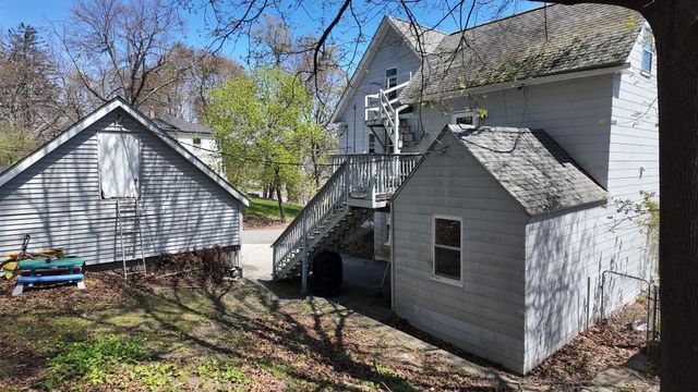 36 Elm Street, Derry, NH 03038