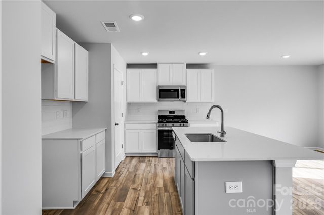 233 W 18th Street, Kannapolis, NC 28081