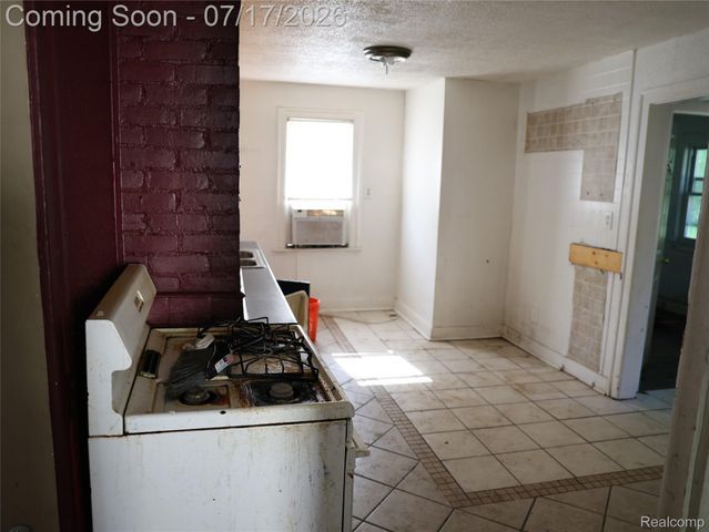 25920 Colgate Street, Inkster, MI 48141