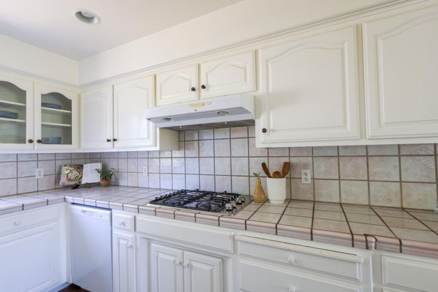 1320 Santa Ana Road, Hollister, CA 95023