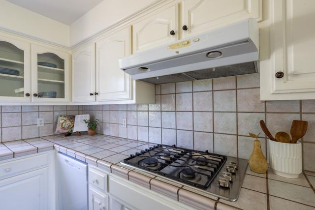 1320 Santa Ana Road, Hollister, CA 95023