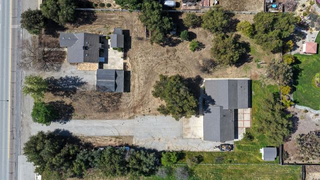 1320 Santa Ana Road, Hollister, CA 95023