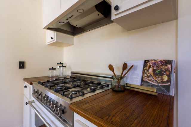 1320 Santa Ana Road, Hollister, CA 95023