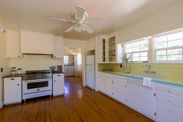 1320 Santa Ana Road, Hollister, CA 95023