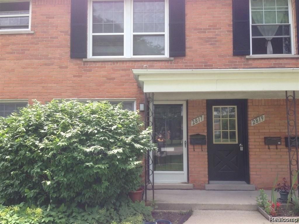 2819 W Thirteen Mile Road 12, Royal Oak, MI 48073