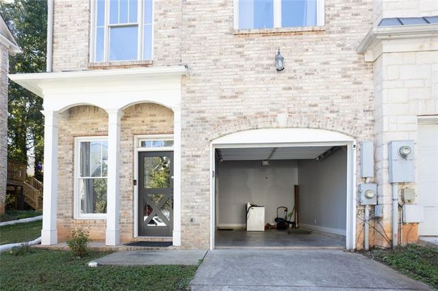 4867 PINNACLE Drive, Stone Mountain, GA 30088