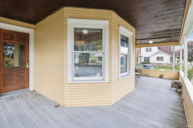 1025 W Lincolnway, Mishawaka, IN 46545