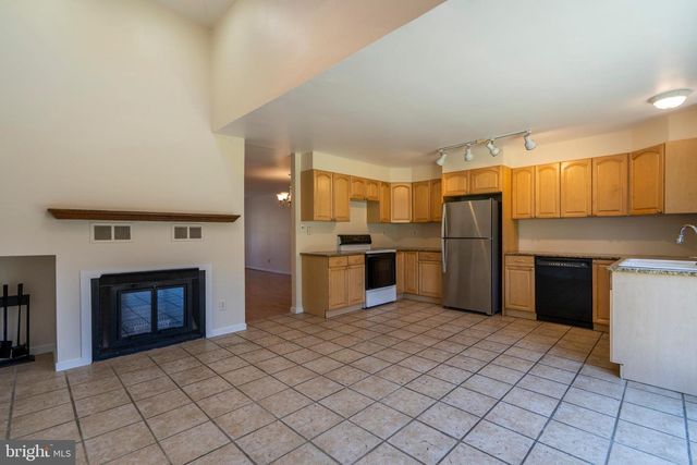 506 SAINT ALBANS CT, Chester Springs, PA 19425