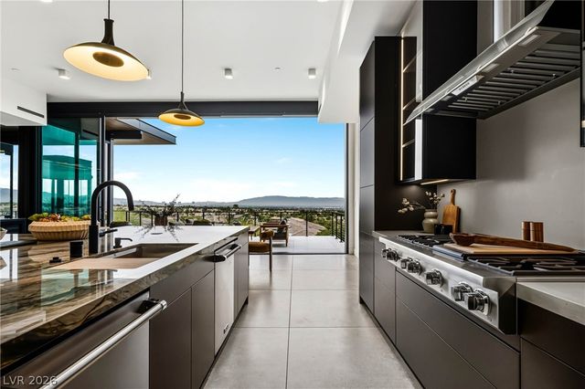 1707 Tangiers Drive, Henderson, NV 89012