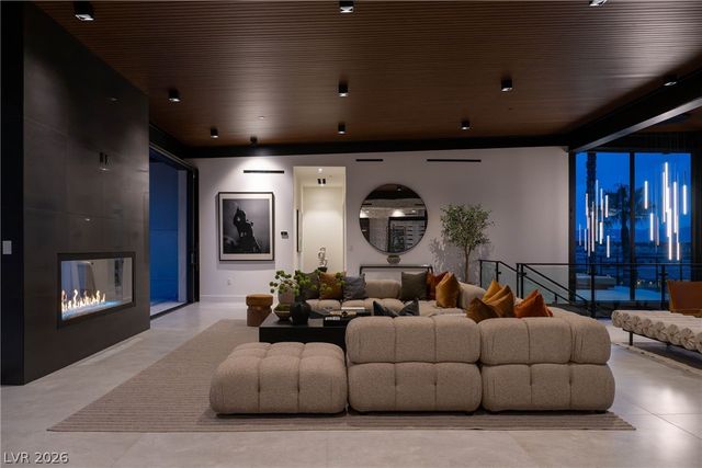 1707 Tangiers Drive, Henderson, NV 89012