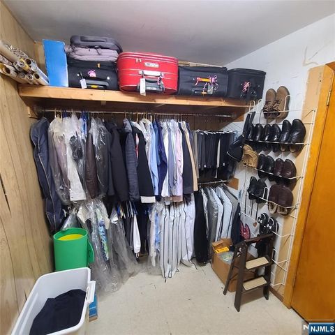 792 Kingsland Avenue, Ridgefield, NJ 07657