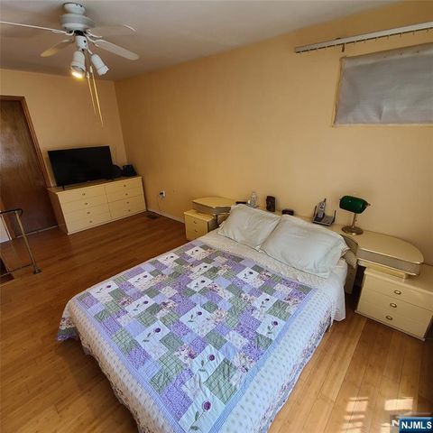 792 Kingsland Avenue, Ridgefield, NJ 07657