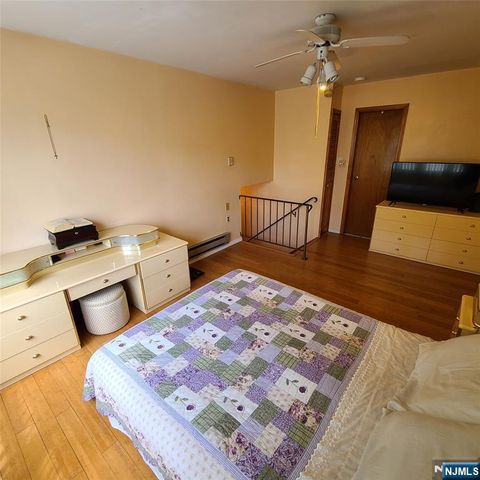 792 Kingsland Avenue, Ridgefield, NJ 07657