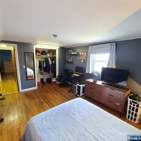 792 Kingsland Avenue, Ridgefield, NJ 07657