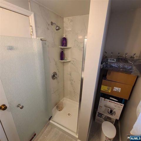 792 Kingsland Avenue, Ridgefield, NJ 07657