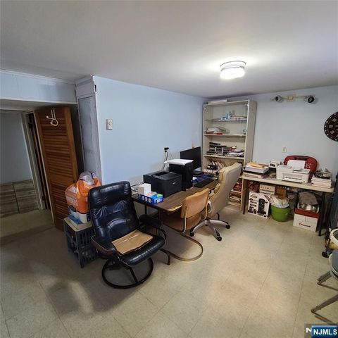 792 Kingsland Avenue, Ridgefield, NJ 07657