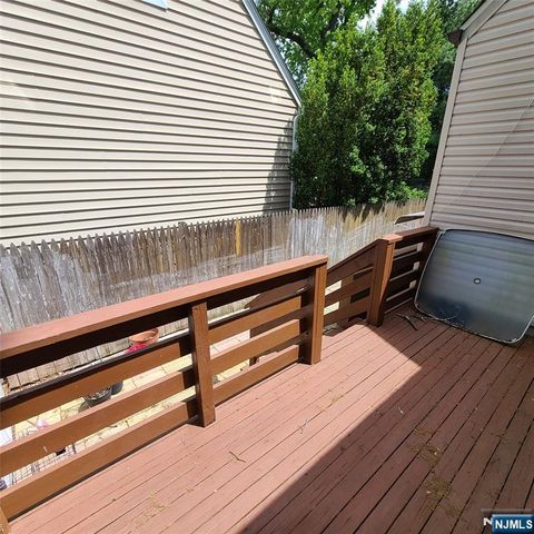 792 Kingsland Avenue, Ridgefield, NJ 07657