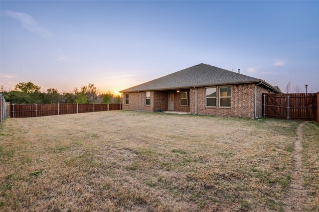 1242 Slate Avenue, Cedar Hill, TX 75104