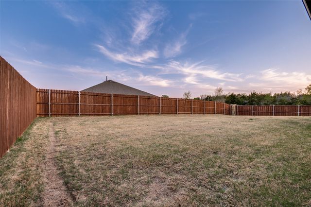 1242 Slate Avenue, Cedar Hill, TX 75104