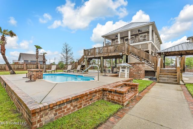 5019 Hawaii Street, Bay Saint Louis, MS 39520
