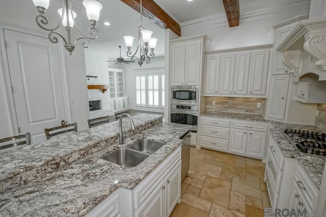 13575 Kings Court Ave, Baton Rouge, LA 70810