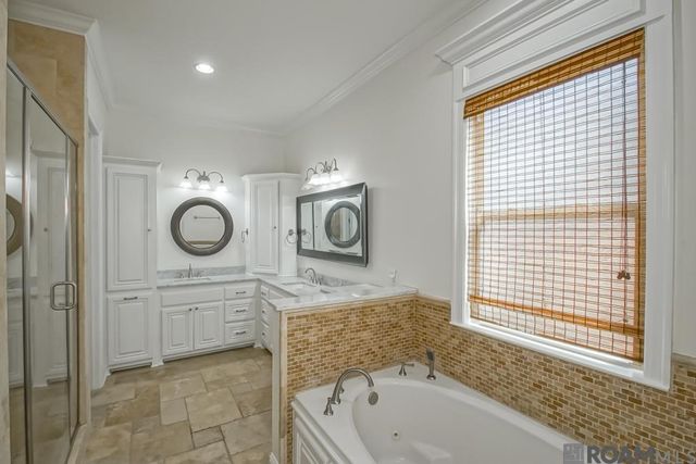 13575 Kings Court Ave, Baton Rouge, LA 70810