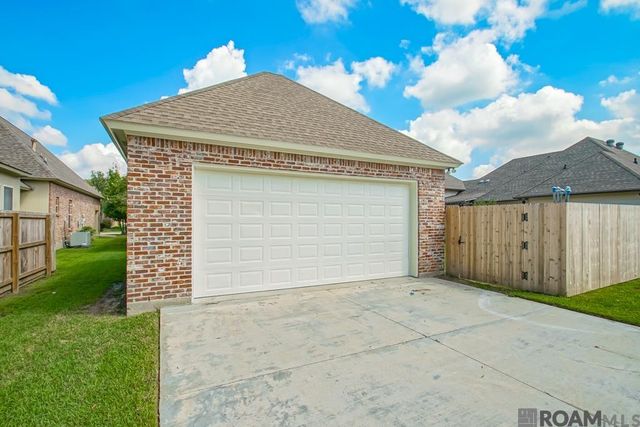 13575 Kings Court Ave, Baton Rouge, LA 70810